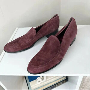 Munro Wine Colored Harrison Suede Loafer Size 9 Runs Small